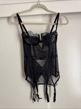 Victoria’s Secret Black Lace bustier  & Stud Garter Bodysuit fashion show 36C
